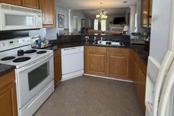 144 Townsend Way photo 4