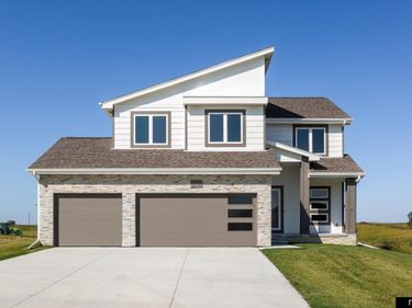 5512 N 190th Avenue, Elkhorn, NE 68022