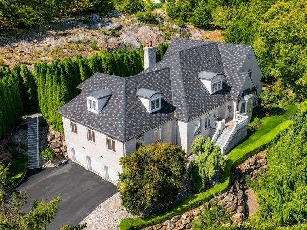 49 Cherokee Ct, Sparta, NJ 07871