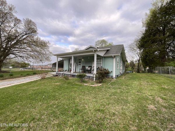 409 First St, Kingston, TN 37763