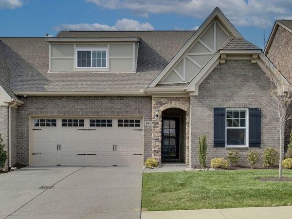 894 Meadowcrest Way, Lebanon, TN 37090