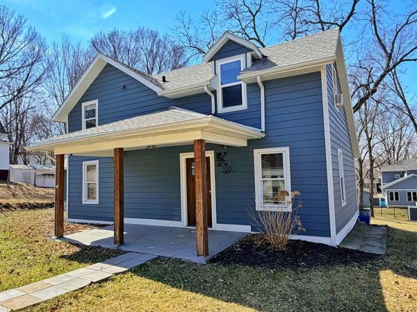309 John Street, Decorah, IA 52101