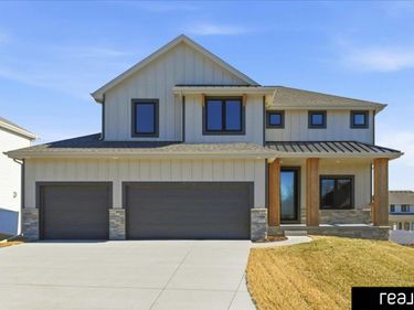10415 S 191 Avenue, Omaha, NE 68136