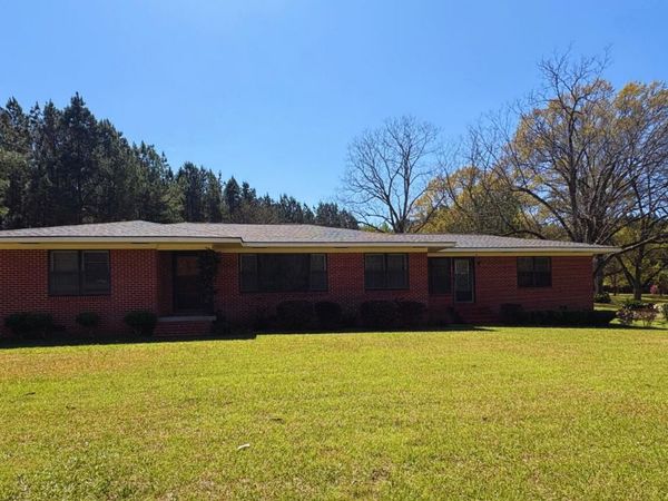 54 Welborn Rd., Laurel, MS 39443