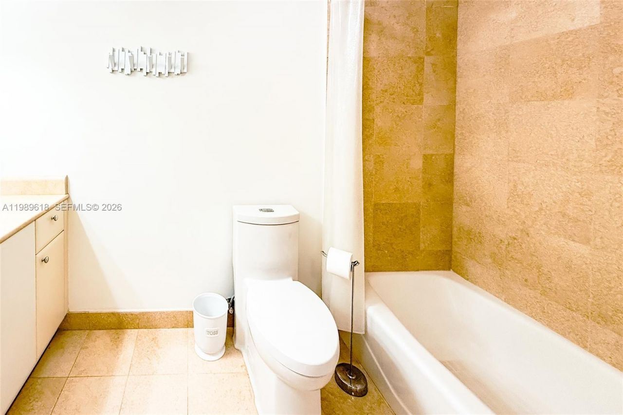 2100 N Ocean Blvd , Unit 6C, Fort Lauderdale, FL 33305 Photo