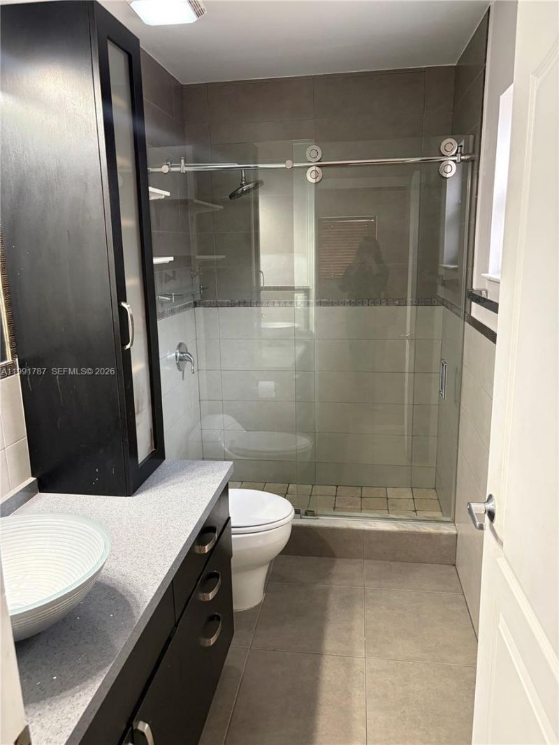 4386 W 10th Ave , Hialeah, FL 33012 Photo