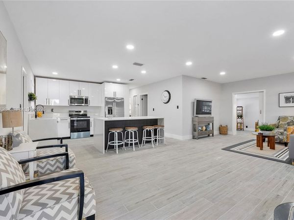 510 E Acre Dr , Plantation, FL 33317