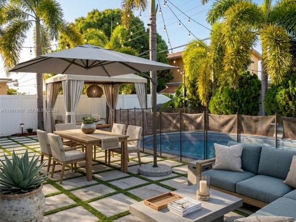 625 E 8th Ln, Hialeah, FL 33010