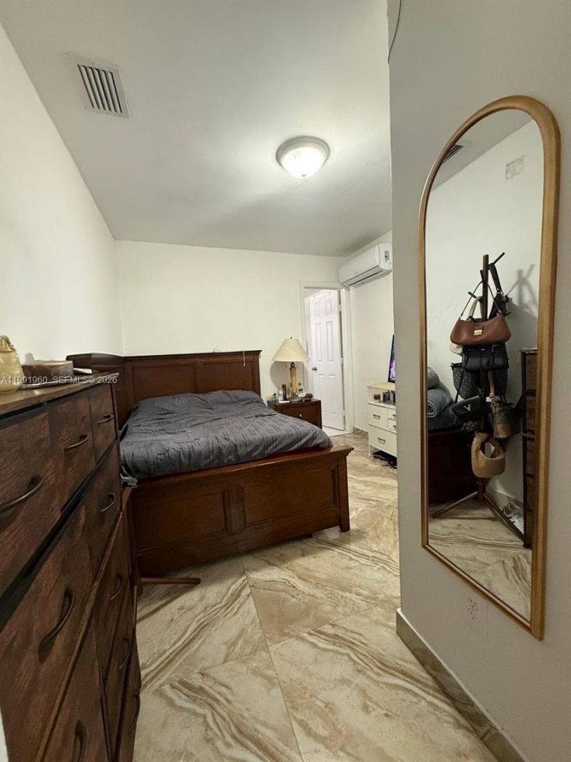 625 E 8th Ln, Hialeah, FL 33010 Photo