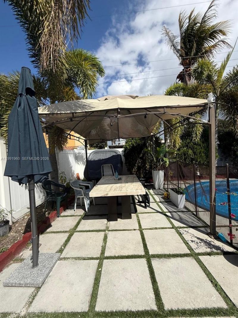 625 E 8th Ln , Hialeah, FL 33010 Photo