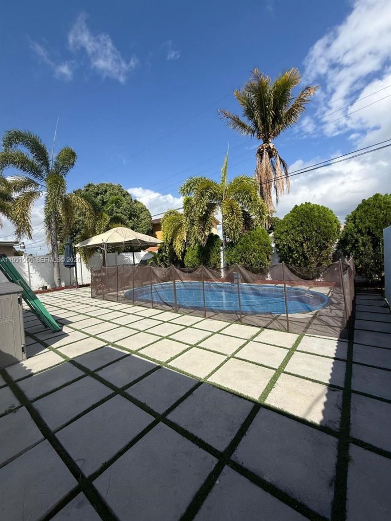 625 E 8th Ln, Hialeah, FL 33010 Photo