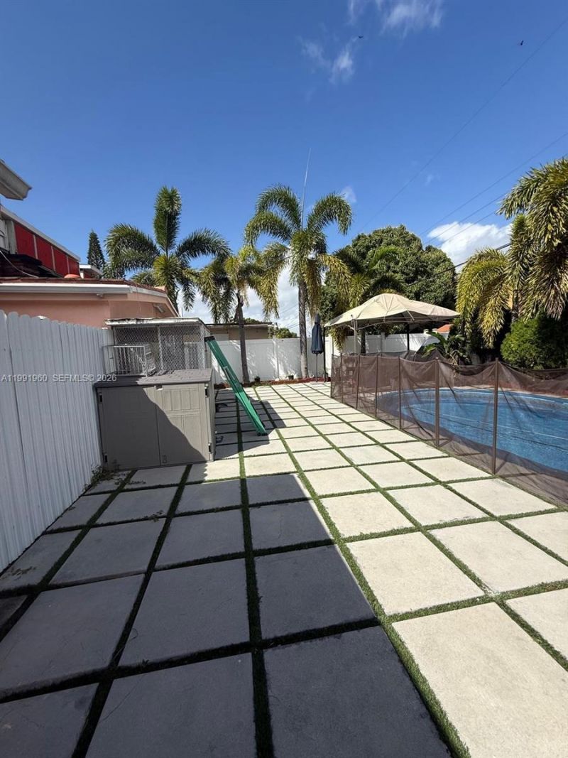 625 E 8th Ln, Hialeah, FL 33010 Photo