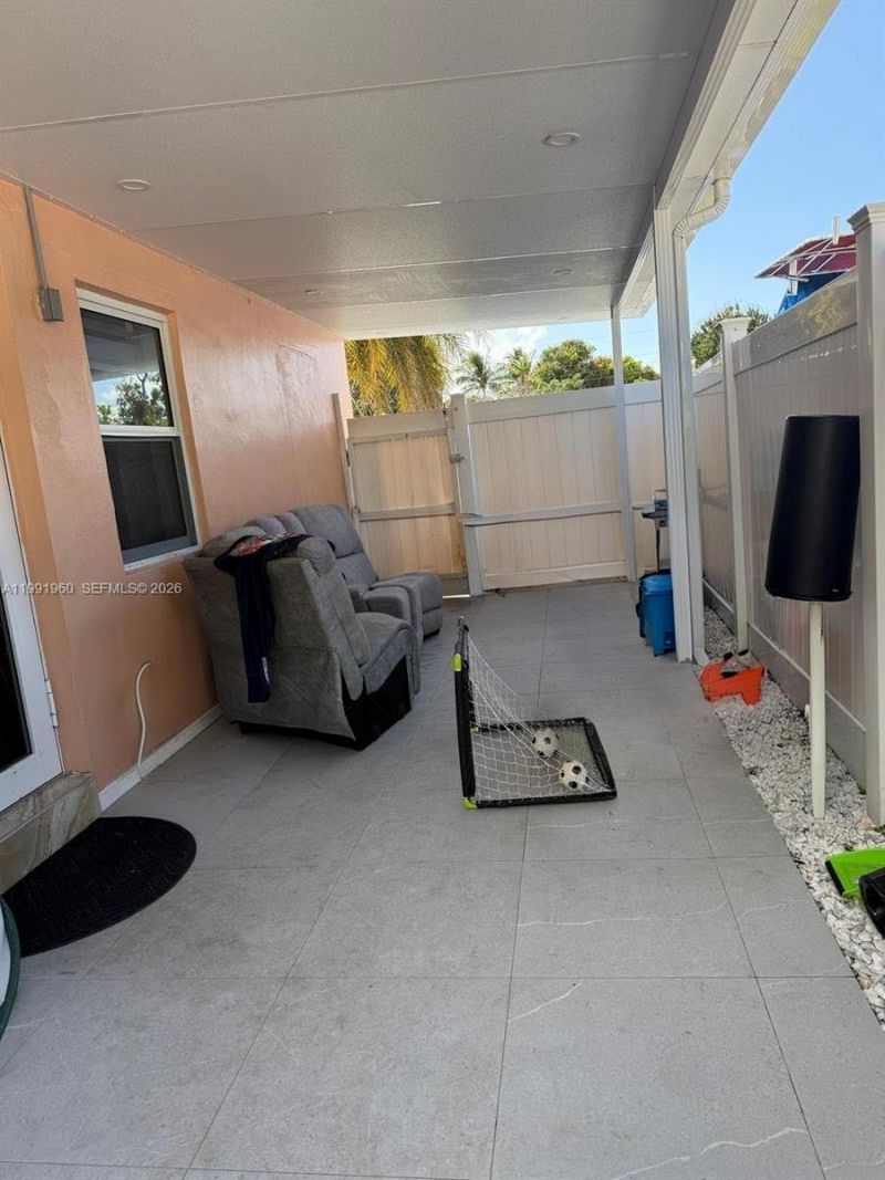 625 E 8th Ln , Hialeah, FL 33010 Photo