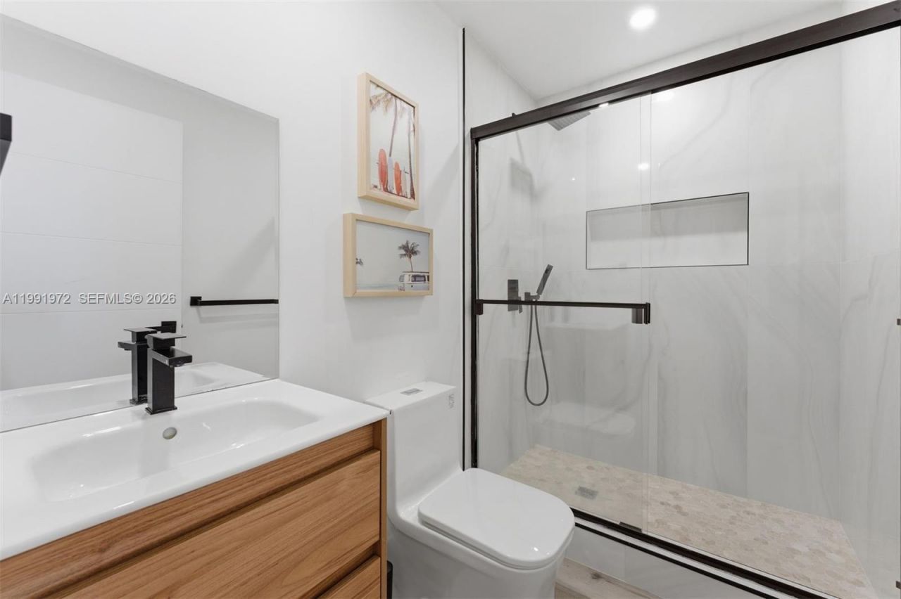 154 Sebring Dr , Tavernier, FL 33070 Photo