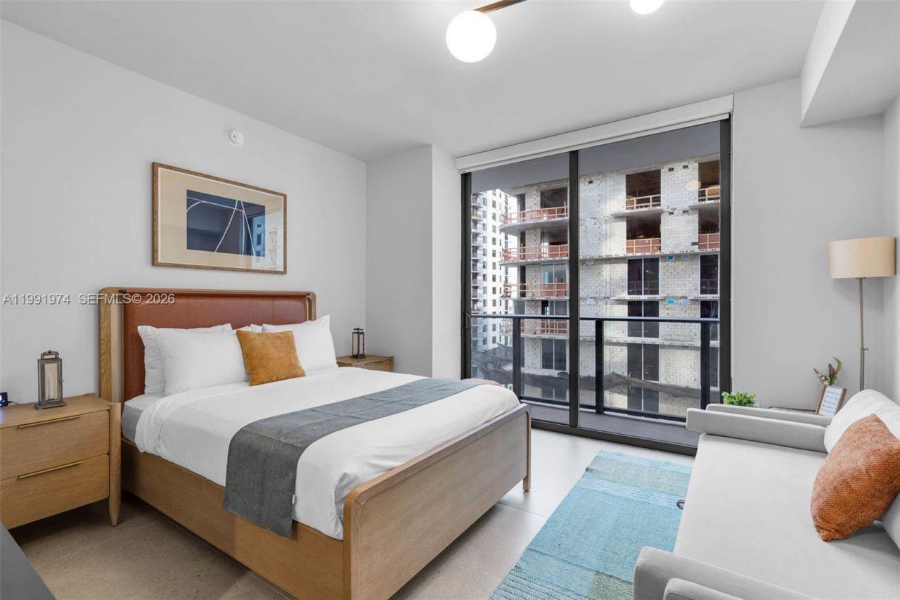 11 NE 6 Th , Unit 2808, Miami, FL 33132 Photo