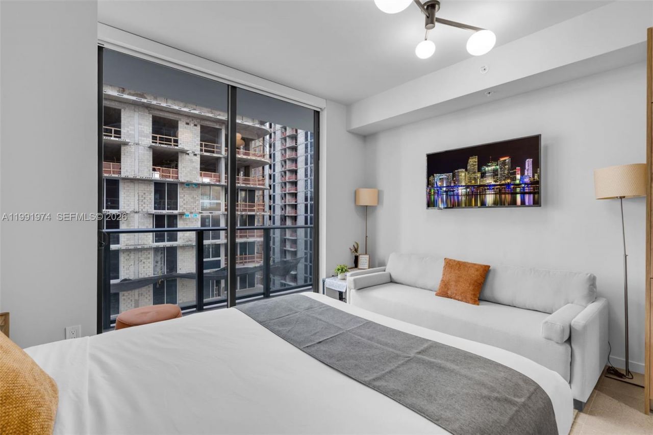 11 NE 6 Th , Unit 2808, Miami, FL 33132 Photo