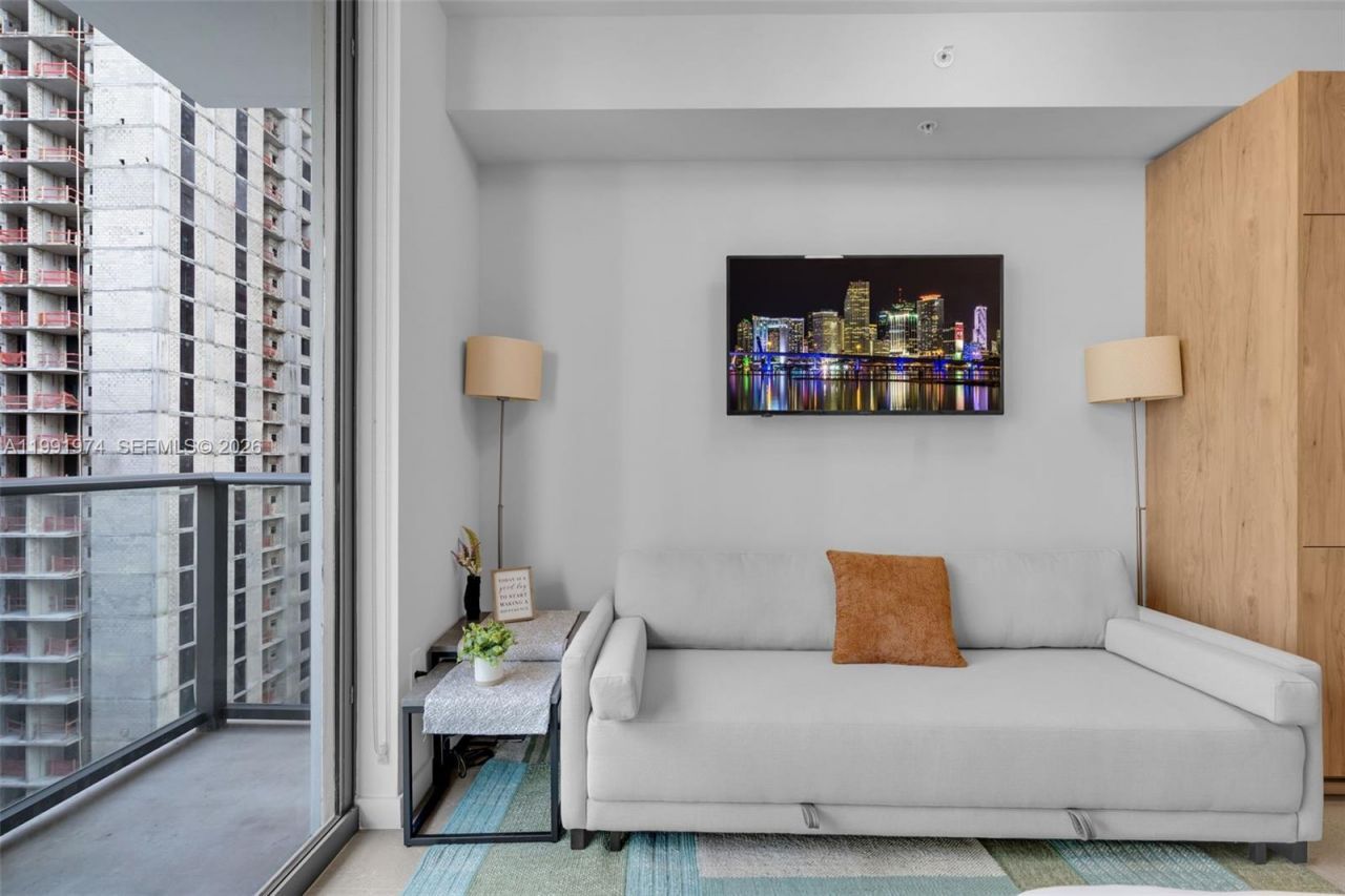 11 NE 6 Th , Unit 2808, Miami, FL 33132 Photo