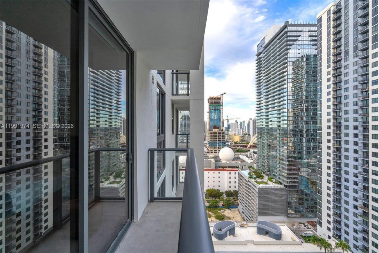 11 NE 6 Th , Unit 2808, Miami, FL 33132 Photo