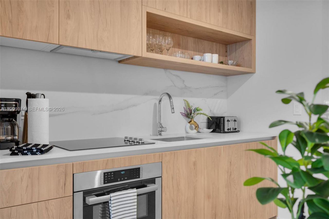 11 NE 6 Th , Unit 2808, Miami, FL 33132 Photo