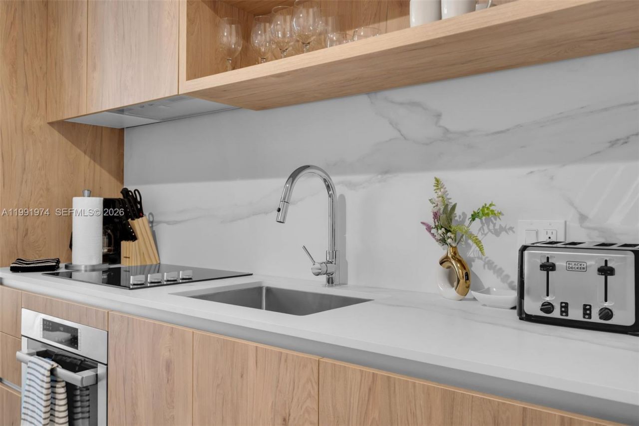 11 NE 6 Th , Unit 2808, Miami, FL 33132 Photo