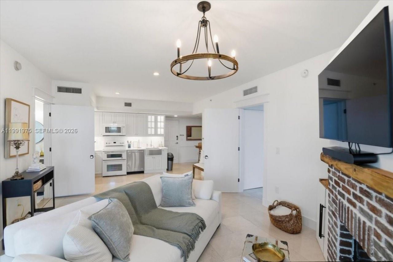 350 S Miami Ave , Unit 1205, Miami, FL 33130 Photo