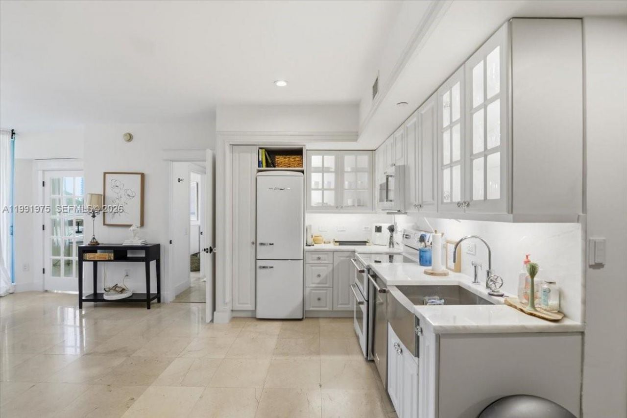 350 S Miami Ave , Unit 1205, Miami, FL 33130 Photo