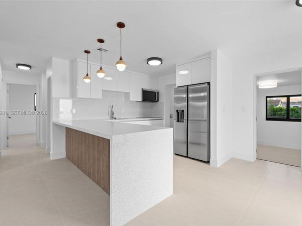 7570 Venetian St , Miramar, FL 33023