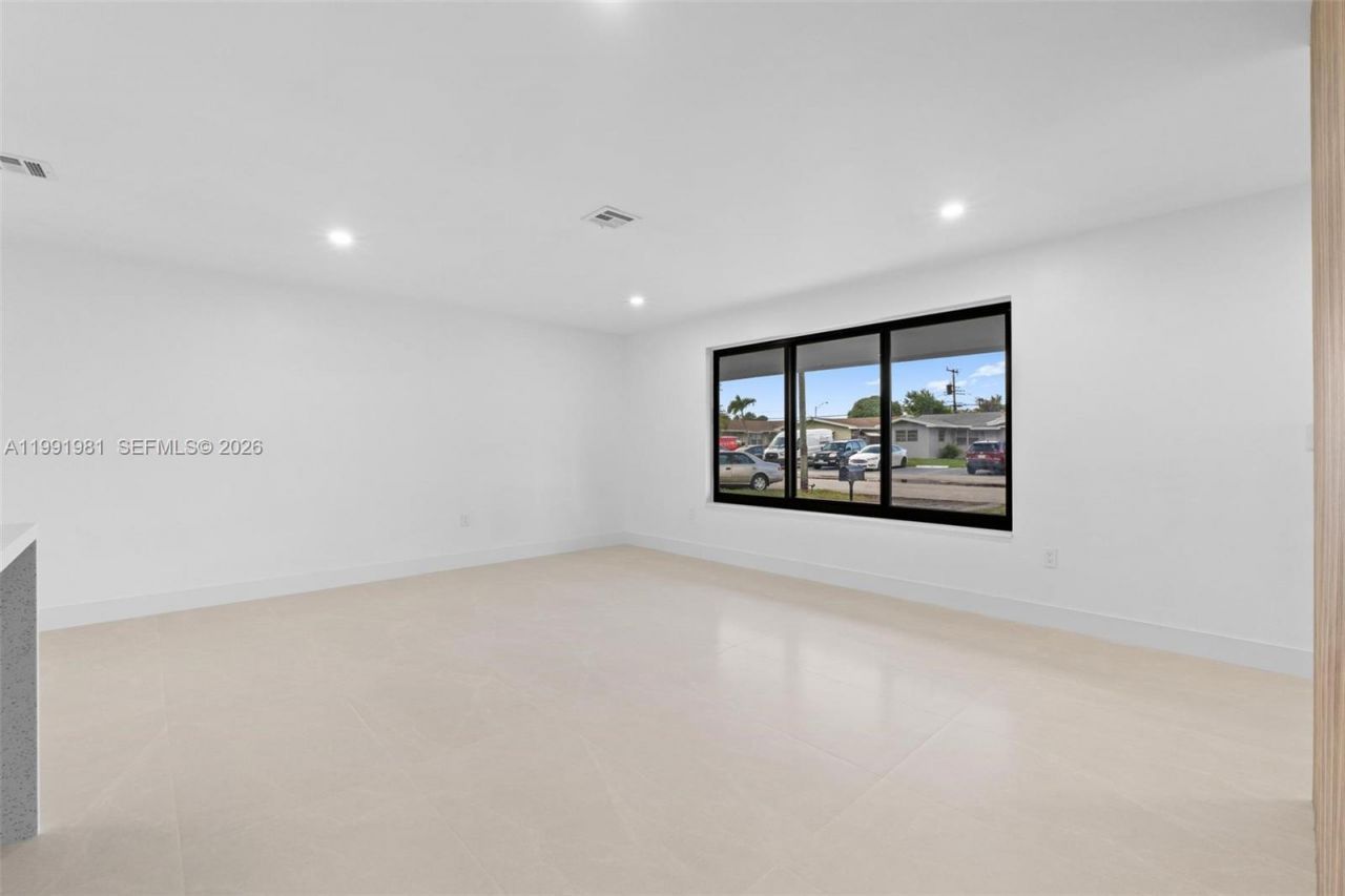 7570 Venetian St , Miramar, FL 33023 Photo