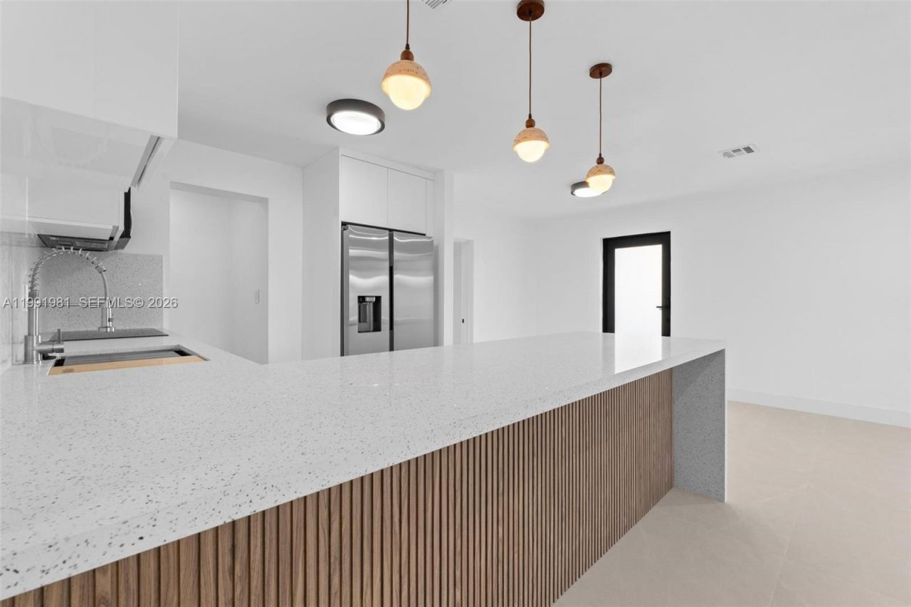 7570 Venetian St , Miramar, FL 33023 Photo