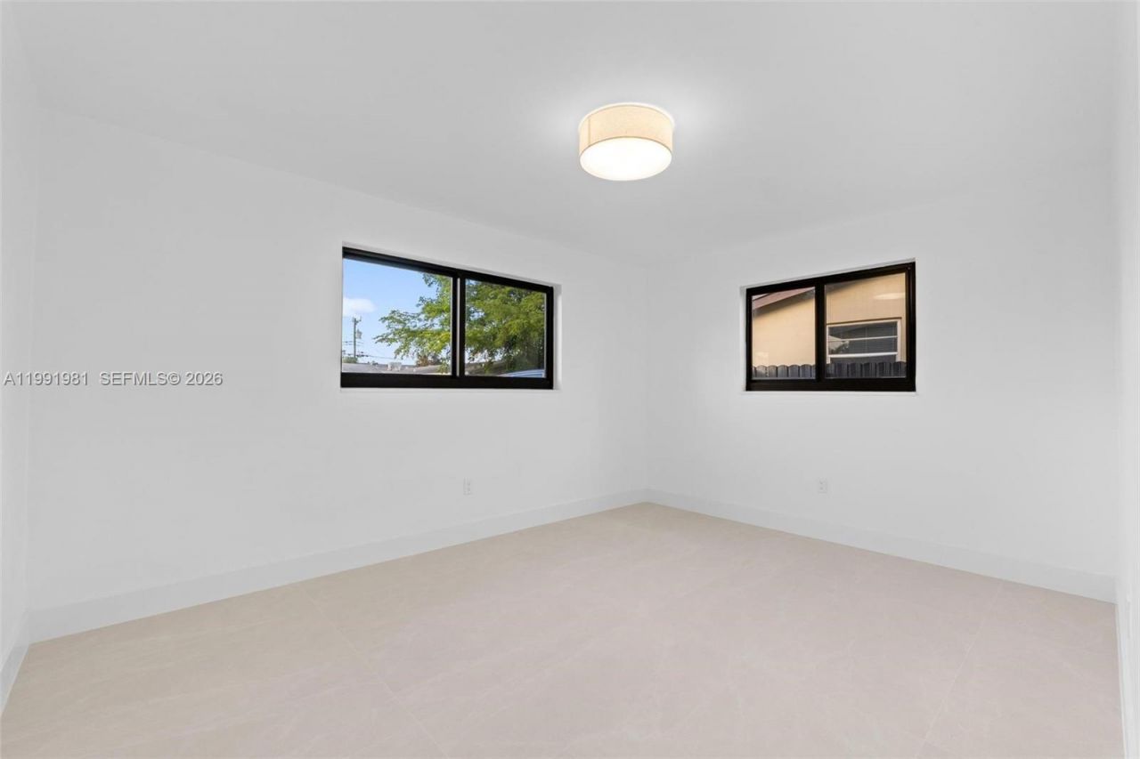 7570 Venetian St , Miramar, FL 33023 Photo