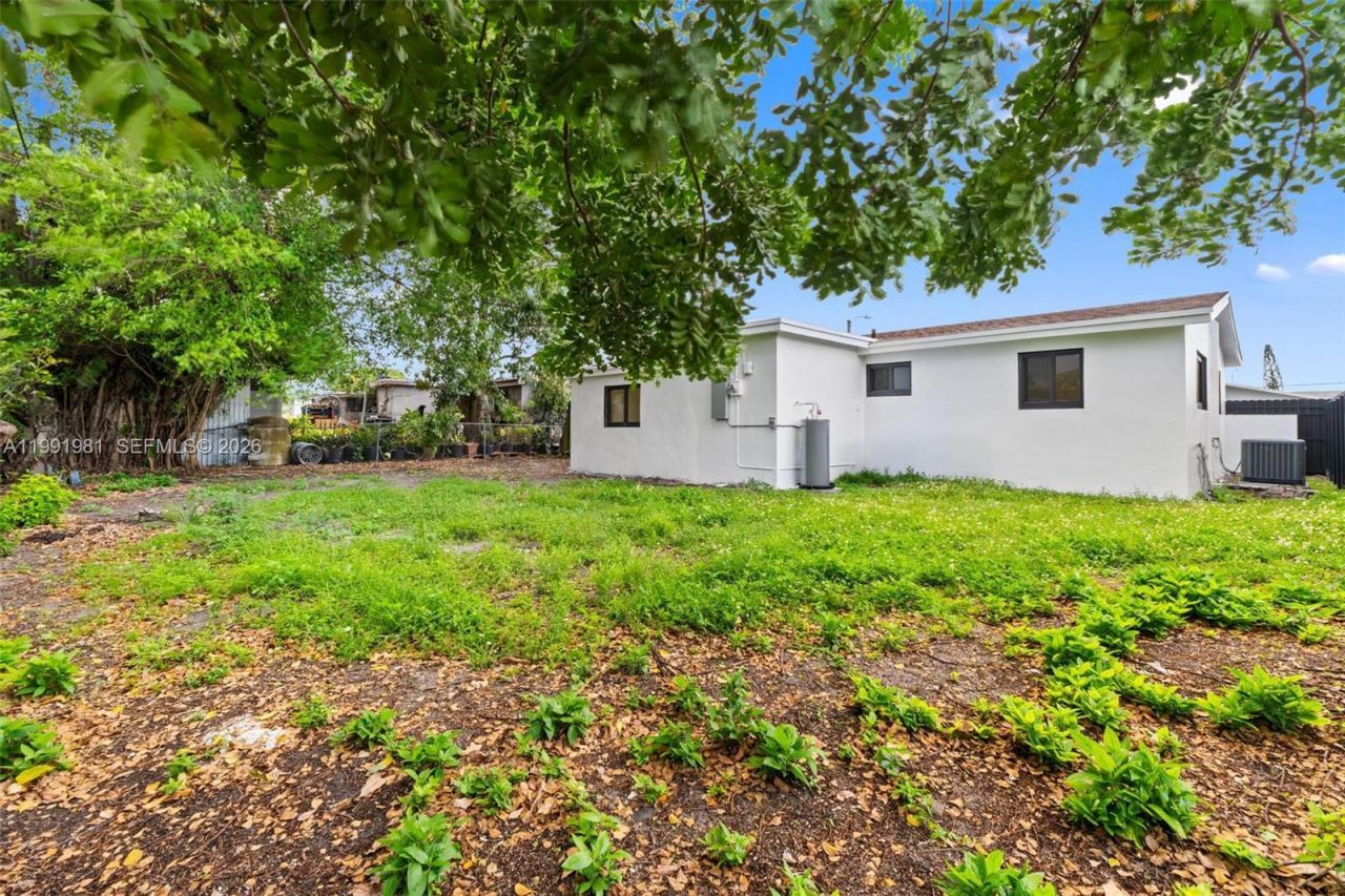 7570 Venetian St , Miramar, FL 33023 Photo