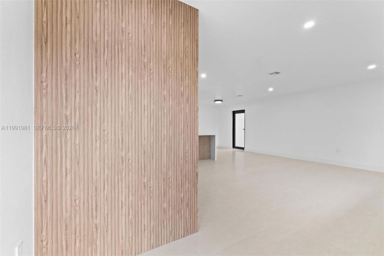 7570 Venetian St , Miramar, FL 33023 Photo