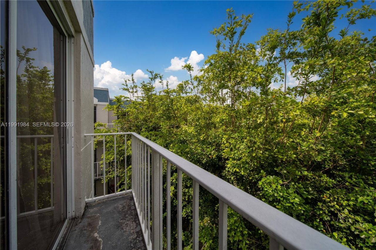 1720 NW N River Dr, Unit 613, Miami, FL 33125 Photo