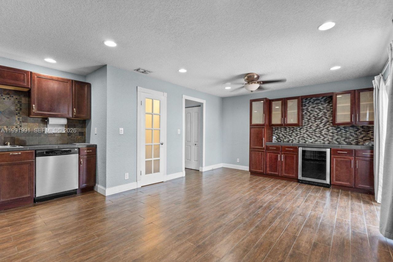 8069 SW 18th Ct , Unit 4-7, Davie, FL 33324 Photo