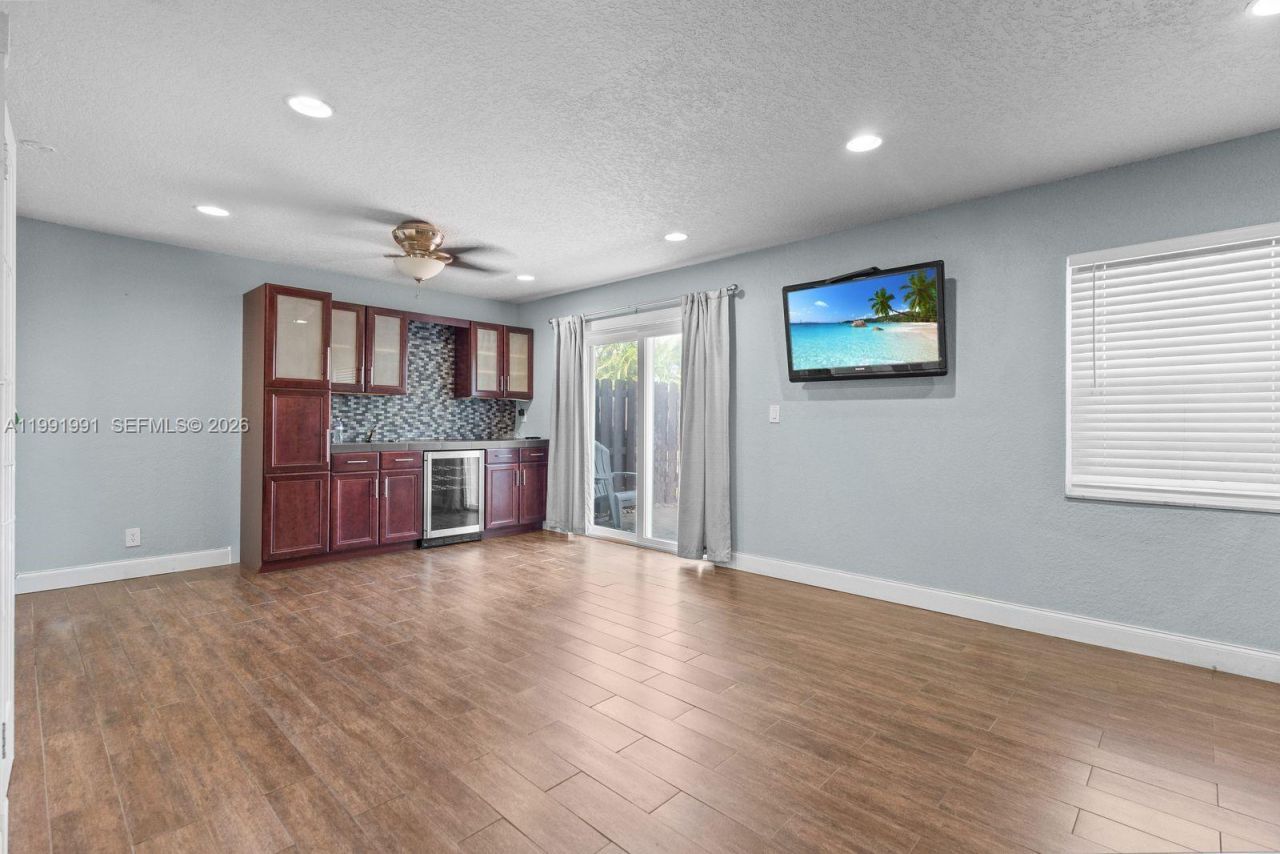 8069 SW 18th Ct , Unit 4-7, Davie, FL 33324 Photo