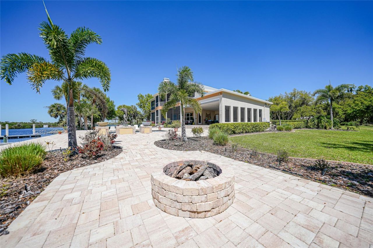 8635 SW Riverside Drive , Arcadia, FL 34269 Photo