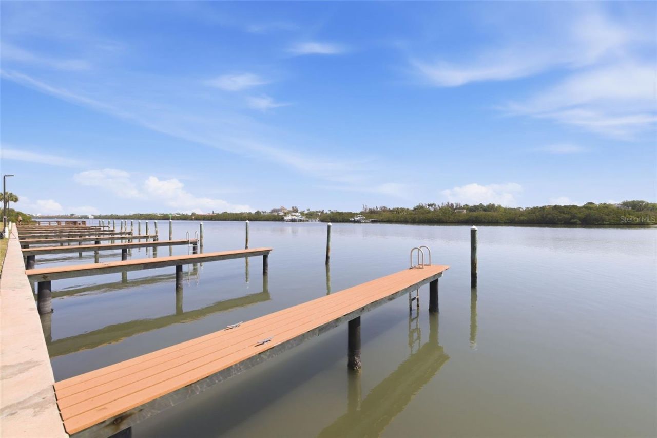 19451 Gulf Boulevard, Unit 203, Indian Shores, FL 33785 Photo