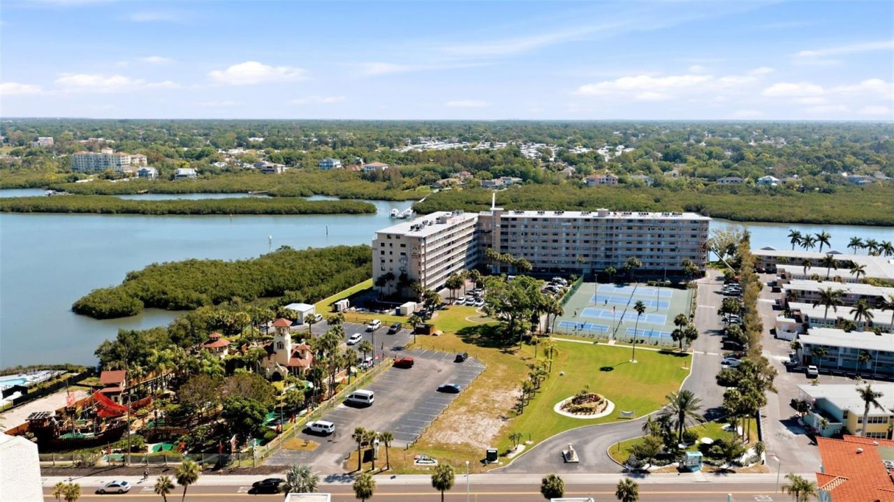 19451 Gulf Boulevard, Unit 203, Indian Shores, FL 33785 Photo