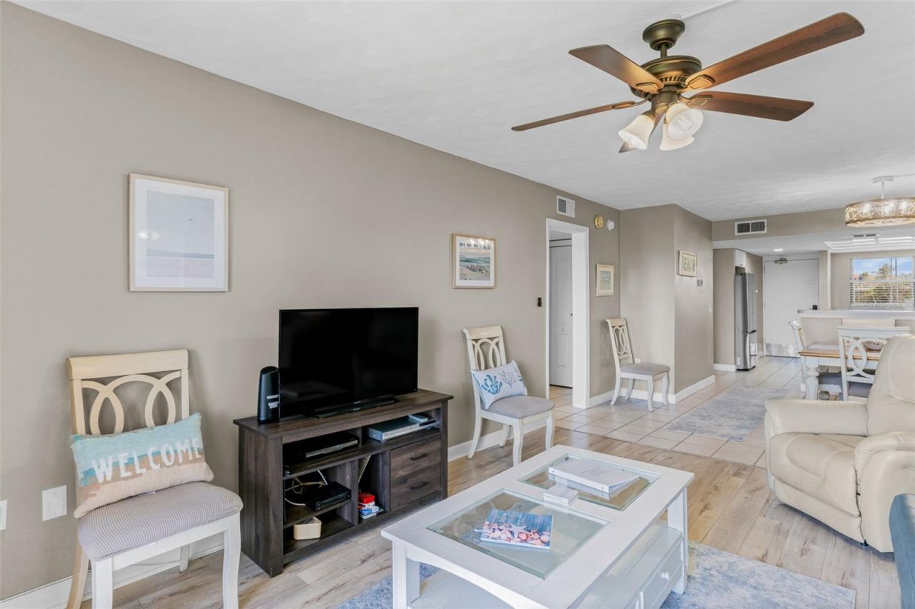 19451 Gulf Boulevard, Unit 203, Indian Shores, FL 33785 Photo