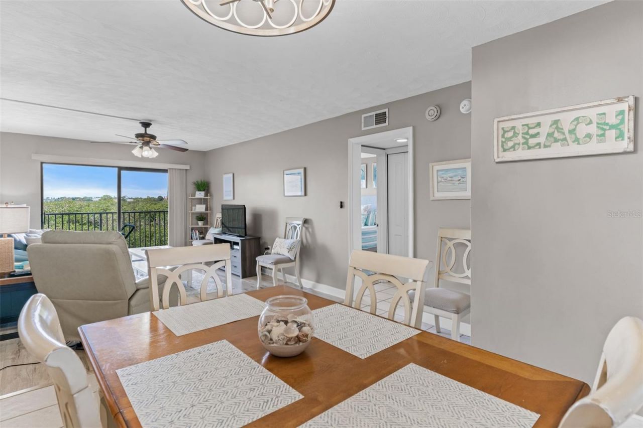 19451 Gulf Boulevard, Unit 203, Indian Shores, FL 33785 Photo