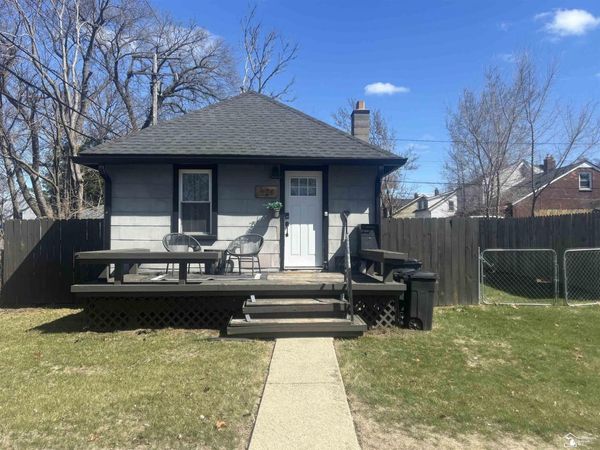 824 Beaufield Street, Ferndale, MI 00000