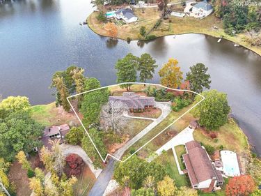 30 Hawthorne Drive, Newnan, GA 30263