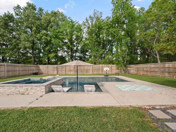 16319 Winding Ridge Ave, Prairieville, LA 70769