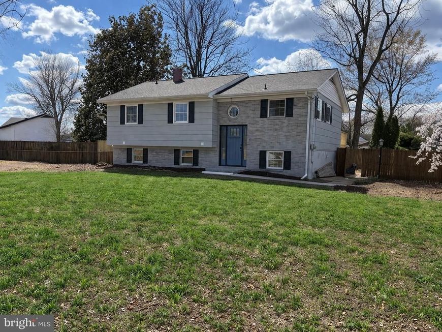 925 Longview Avenue, Pasadena, MD 21122 Main Photo