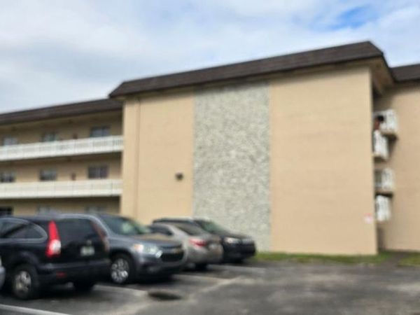 5861 NW 16th Place, Unit 201, Sunrise, FL 33313