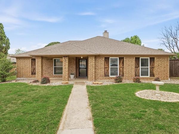 1638 Sunswept Terrace, Lewisville, TX 75077