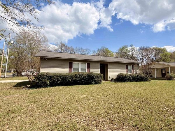 530 N Boyd St, Monticello, AR 71655