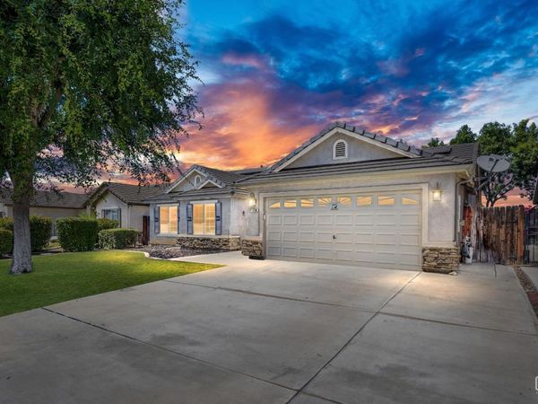 12200 Verdelho Avenue, Bakersfield, CA 93312