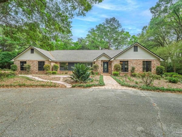 5036 Hamilton Ln, Pace, FL 32571