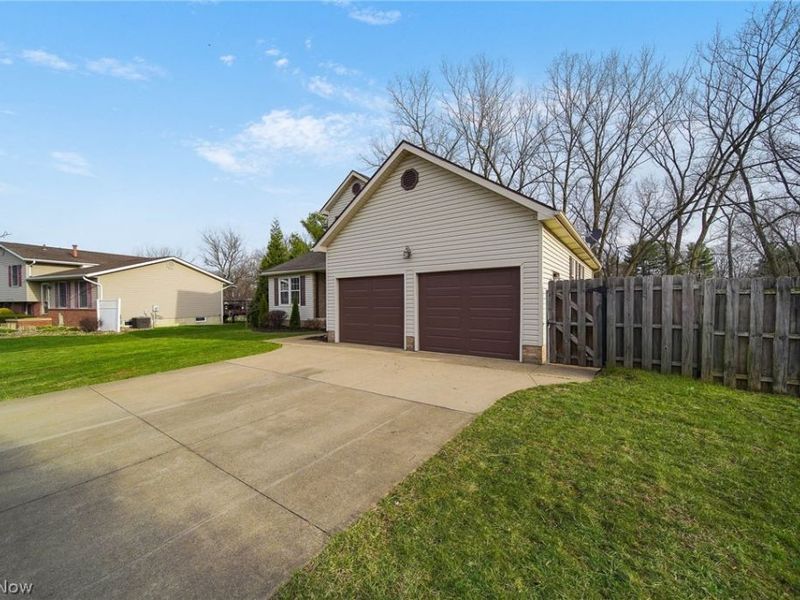 5271 Dolores Street SW, Canton, OH 44706 Photo 12